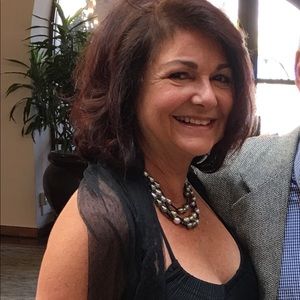 Meet your Posher, Suzanne